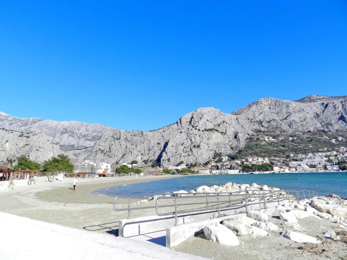 Apartments Zecic Omis Exterior photo